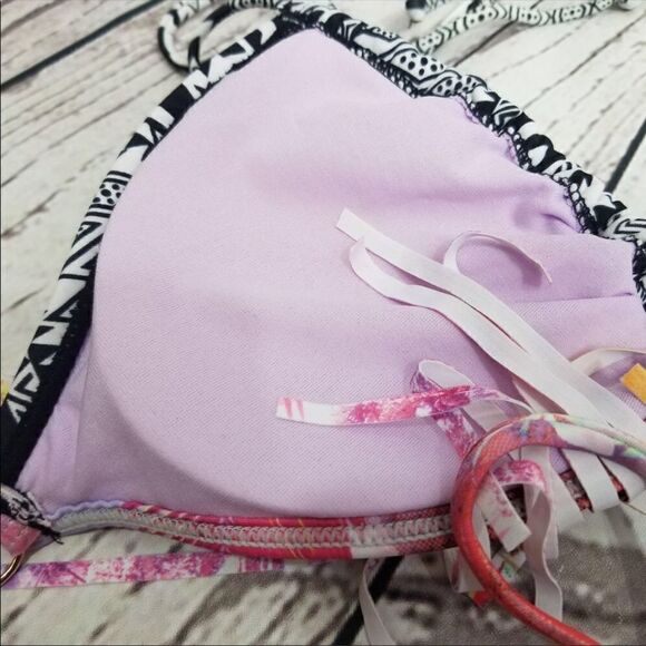 Raising triangle top with ruffles size Small with tags Ipsy bag - Picture 3 of 11